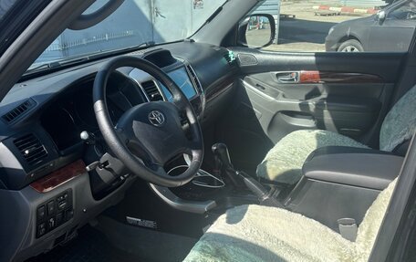 Toyota Land Cruiser Prado 120 рестайлинг, 2004 год, 1 900 000 рублей, 17 фотография