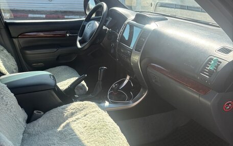 Toyota Land Cruiser Prado 120 рестайлинг, 2004 год, 1 900 000 рублей, 23 фотография