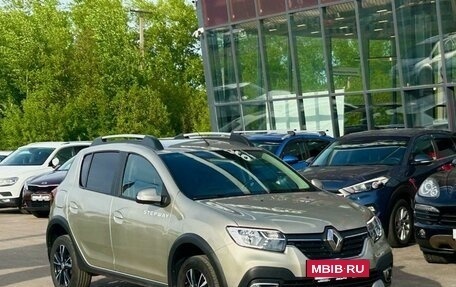 Renault Sandero II рестайлинг, 2019 год, 1 300 000 рублей, 2 фотография
