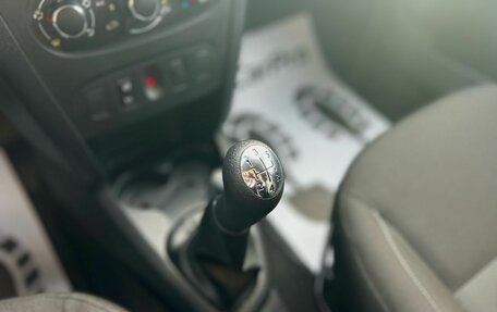 Renault Sandero II рестайлинг, 2019 год, 1 300 000 рублей, 17 фотография