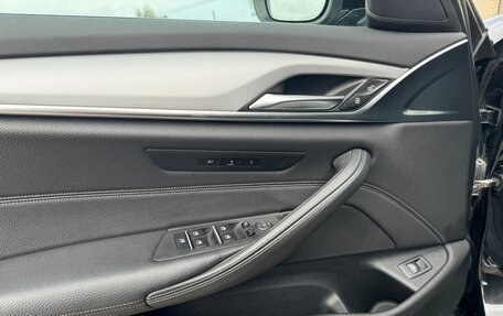 BMW 5 серия, 2018 год, 3 390 000 рублей, 19 фотография