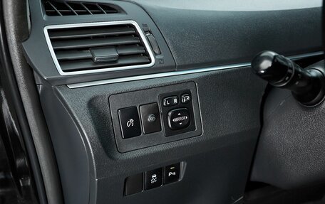 Toyota Verso I, 2013 год, 1 299 000 рублей, 11 фотография