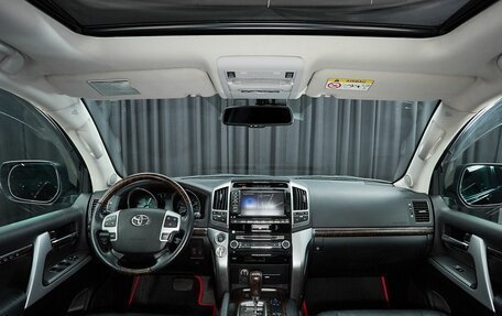 Toyota Land Cruiser 200, 2013 год, 4 499 000 рублей, 7 фотография