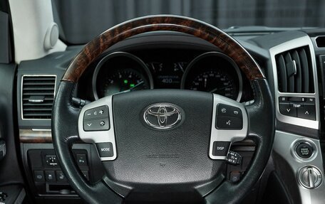 Toyota Land Cruiser 200, 2013 год, 4 499 000 рублей, 17 фотография