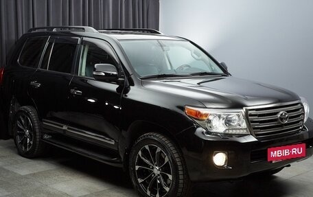 Toyota Land Cruiser 200, 2013 год, 4 499 000 рублей, 3 фотография