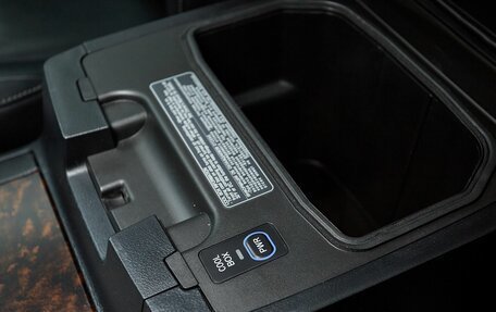 Toyota Land Cruiser 200, 2013 год, 4 499 000 рублей, 24 фотография