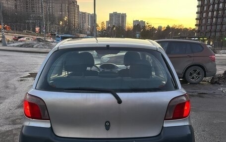 Toyota Yaris I рестайлинг, 2000 год, 210 000 рублей, 6 фотография