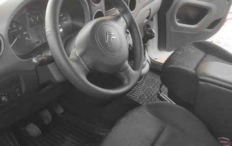 Citroen Berlingo II рестайлинг, 2010 год, 840 000 рублей, 15 фотография