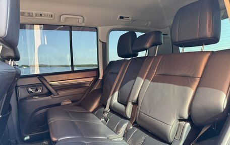 Mitsubishi Pajero IV, 2011 год, 1 750 000 рублей, 6 фотография