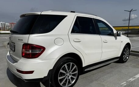 Mercedes-Benz M-Класс, 2010 год, 1 880 000 рублей, 15 фотография