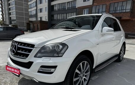 Mercedes-Benz M-Класс, 2010 год, 1 880 000 рублей, 3 фотография