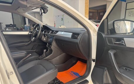 Skoda Rapid II, 2022 год, 1 350 000 рублей, 10 фотография