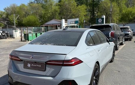 BMW 5 серия, 2024 год, 6 450 000 рублей, 3 фотография