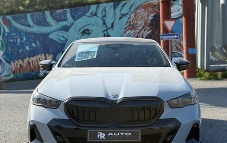 BMW 5 серия, 2024 год, 6 450 000 рублей, 5 фотография