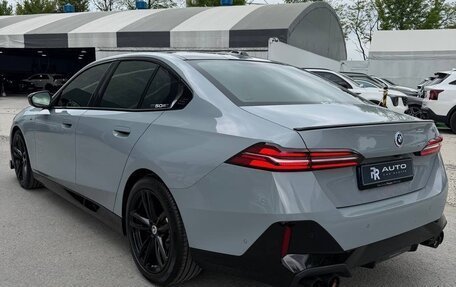 BMW 5 серия, 2024 год, 6 450 000 рублей, 12 фотография