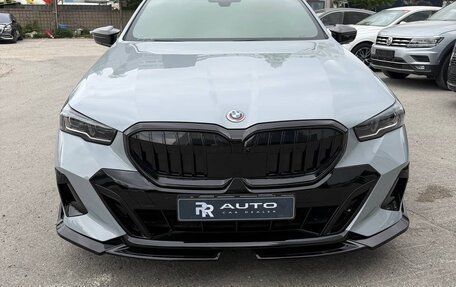 BMW 5 серия, 2024 год, 6 450 000 рублей, 16 фотография