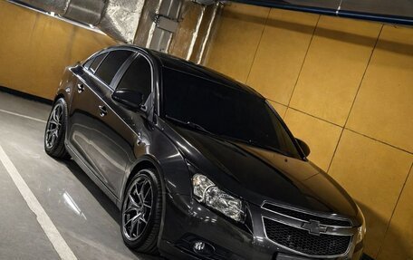 Chevrolet Cruze II, 2011 год, 770 000 рублей, 3 фотография