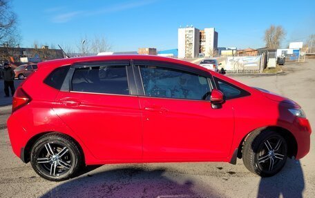 Honda Fit III, 2013 год, 990 000 рублей, 5 фотография