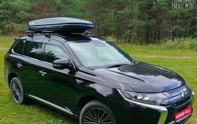 Mitsubishi Outlander III рестайлинг 3, 2019 год, 3 100 000 рублей, 1 фотография