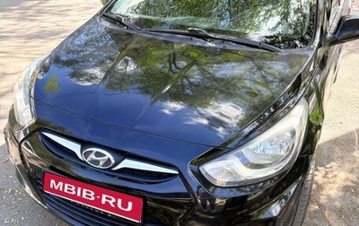 Hyundai Solaris II рестайлинг, 2013 год, 700 000 рублей, 1 фотография