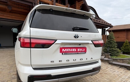 Toyota Sequoia, 2022 год, 12 200 000 рублей, 3 фотография