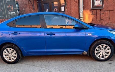 Hyundai Solaris II рестайлинг, 2019 год, 605 000 рублей, 3 фотография