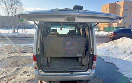 Mazda Bongo Friendee i рестайлинг, 2001 год, 680 000 рублей, 9 фотография