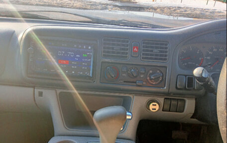 Mazda Bongo Friendee i рестайлинг, 2001 год, 680 000 рублей, 7 фотография