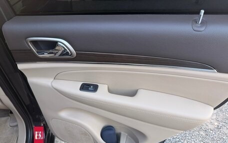 Jeep Grand Cherokee, 2014 год, 2 780 000 рублей, 22 фотография