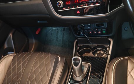 Mitsubishi Outlander III рестайлинг 3, 2019 год, 3 100 000 рублей, 3 фотография