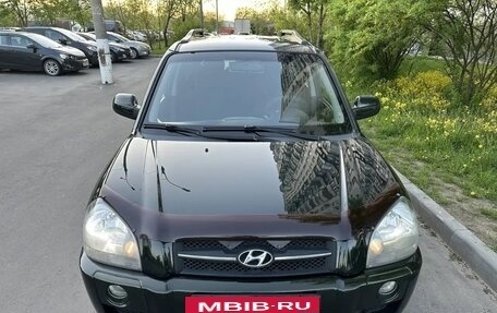 Hyundai Tucson III, 2005 год, 695 000 рублей, 3 фотография