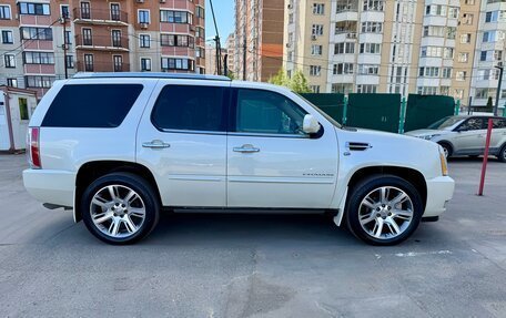 Cadillac Escalade III, 2011 год, 1 950 000 рублей, 3 фотография