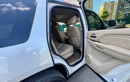 Cadillac Escalade III, 2011 год, 1 950 000 рублей, 12 фотография