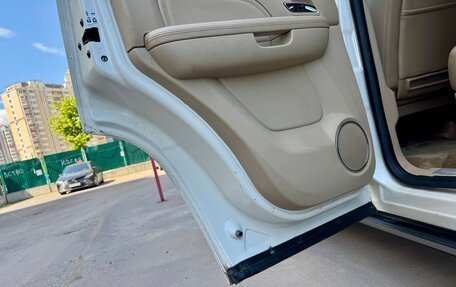 Cadillac Escalade III, 2011 год, 1 950 000 рублей, 17 фотография