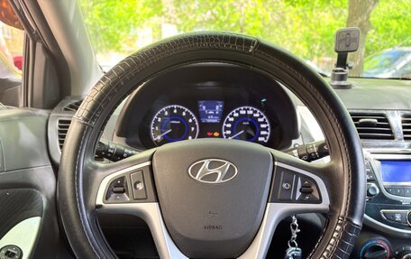 Hyundai Solaris II рестайлинг, 2013 год, 700 000 рублей, 2 фотография