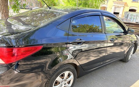 Hyundai Solaris II рестайлинг, 2013 год, 700 000 рублей, 5 фотография