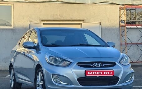 Hyundai Solaris II рестайлинг, 2012 год, 950 000 рублей, 1 фотография