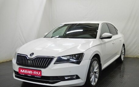 Skoda Superb III рестайлинг, 2017 год, 2 100 000 рублей, 1 фотография