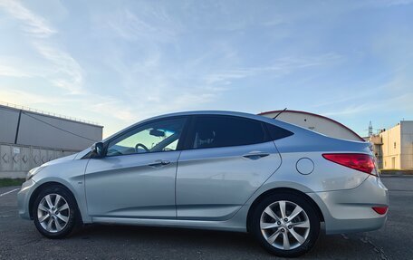 Hyundai Solaris II рестайлинг, 2012 год, 950 000 рублей, 5 фотография