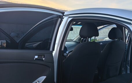 Hyundai Solaris II рестайлинг, 2012 год, 950 000 рублей, 11 фотография
