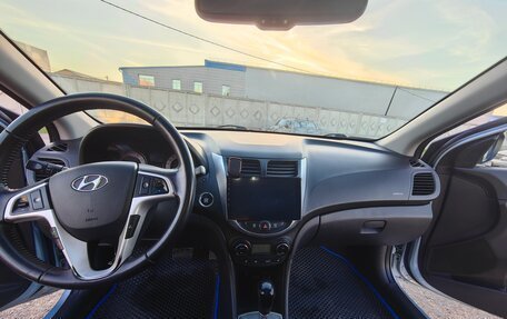 Hyundai Solaris II рестайлинг, 2012 год, 950 000 рублей, 8 фотография