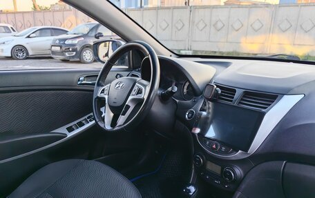 Hyundai Solaris II рестайлинг, 2012 год, 950 000 рублей, 9 фотография
