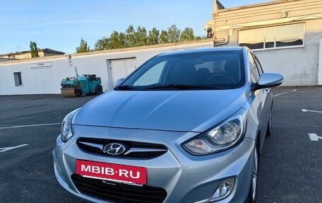 Hyundai Solaris II рестайлинг, 2012 год, 950 000 рублей, 2 фотография