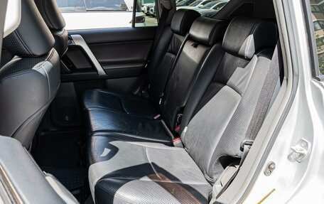 Toyota Land Cruiser Prado 150 рестайлинг 2, 2010 год, 3 180 000 рублей, 9 фотография