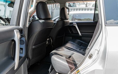 Toyota Land Cruiser Prado 150 рестайлинг 2, 2010 год, 3 180 000 рублей, 11 фотография