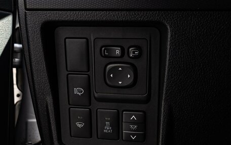 Toyota Land Cruiser Prado 150 рестайлинг 2, 2010 год, 3 180 000 рублей, 20 фотография