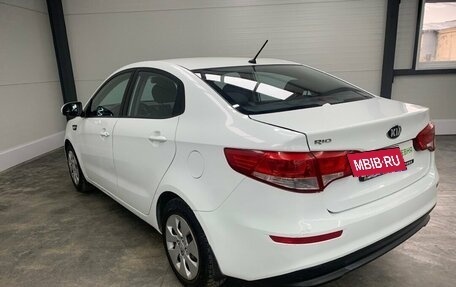 KIA Rio III рестайлинг, 2015 год, 998 000 рублей, 2 фотография