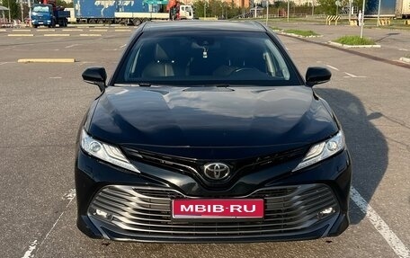 Toyota Camry, 2019 год, 2 500 000 рублей, 1 фотография