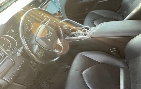 Toyota Camry, 2019 год, 2 500 000 рублей, 5 фотография