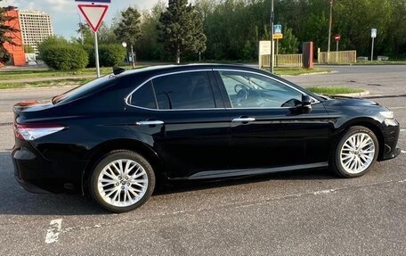 Toyota Camry, 2019 год, 2 500 000 рублей, 2 фотография